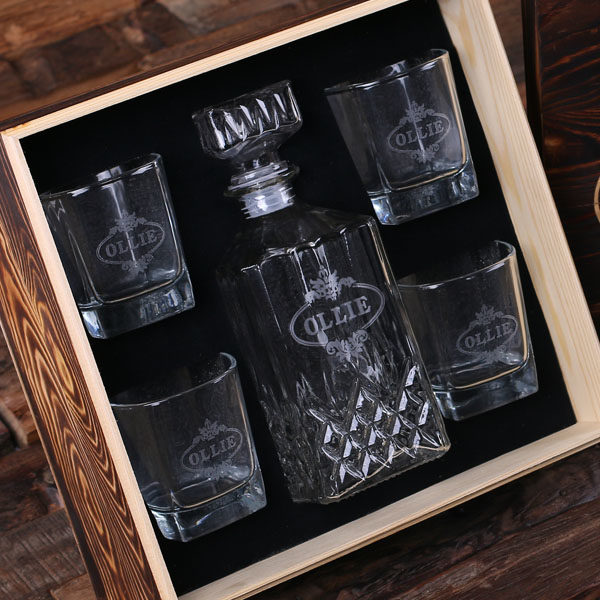 The Personalized Whiskey Decanter & Set of 4 Whiskey Glasses T-025290