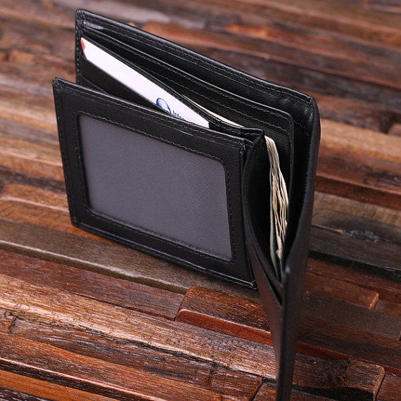 Men’s Personalized Black Engraved Leather Wallet ID Pocket T-024990