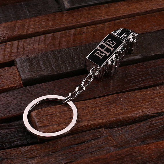 Personalized Polished Stainless Steel Trucker Key Chain Engraving T-025045
