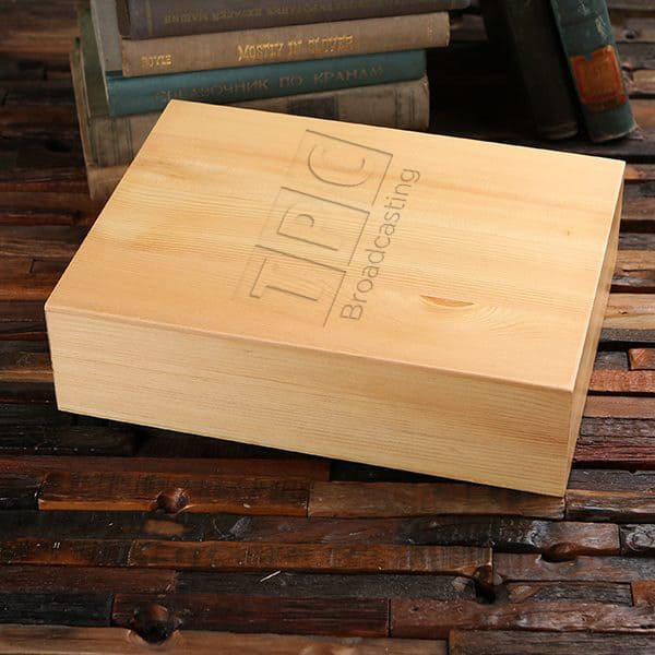 Customized personalized black, brown, white pine wood boxes. Customized personalized black, brown, white pine wood boxes.