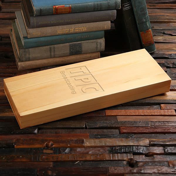 Customized personalized black, brown, white pine wood boxes. Customized personalized black, brown, white pine wood boxes.