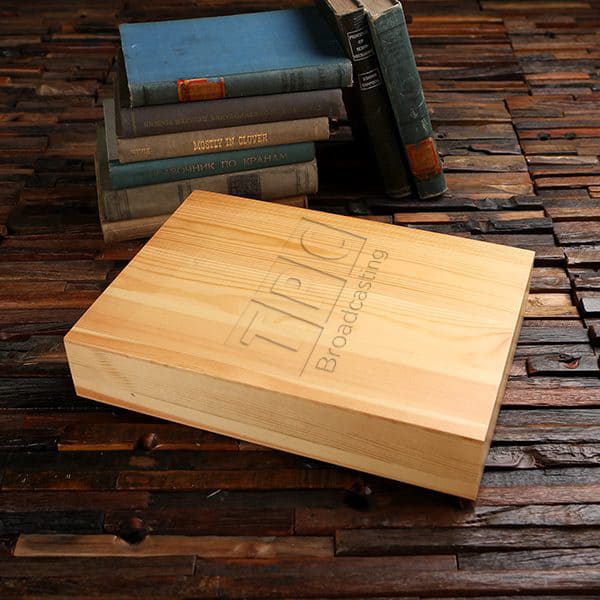 Customized personalized black, brown, white pine wood boxes. Customized personalized black, brown, white pine wood boxes.