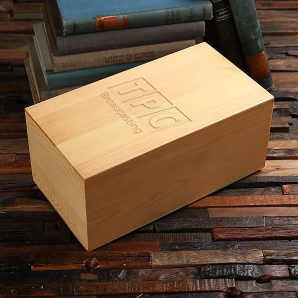 Customized personalized black, brown, white pine wood boxes. Customized personalized black, brown, white pine wood boxes.